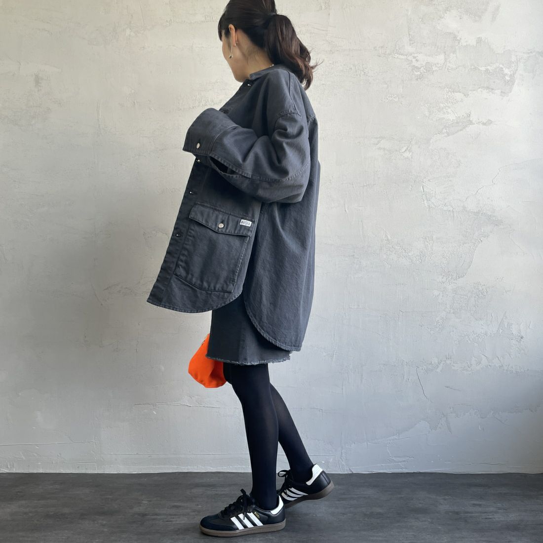 Americana × JEANS FACTORY [アメリカーナ × ジーンズファクトリー] 別注 カットオフデニムミニスカート [ASO-721-JF] ｽﾐｸﾛ &&モデル身長：160cm 着用サイズ：S&&