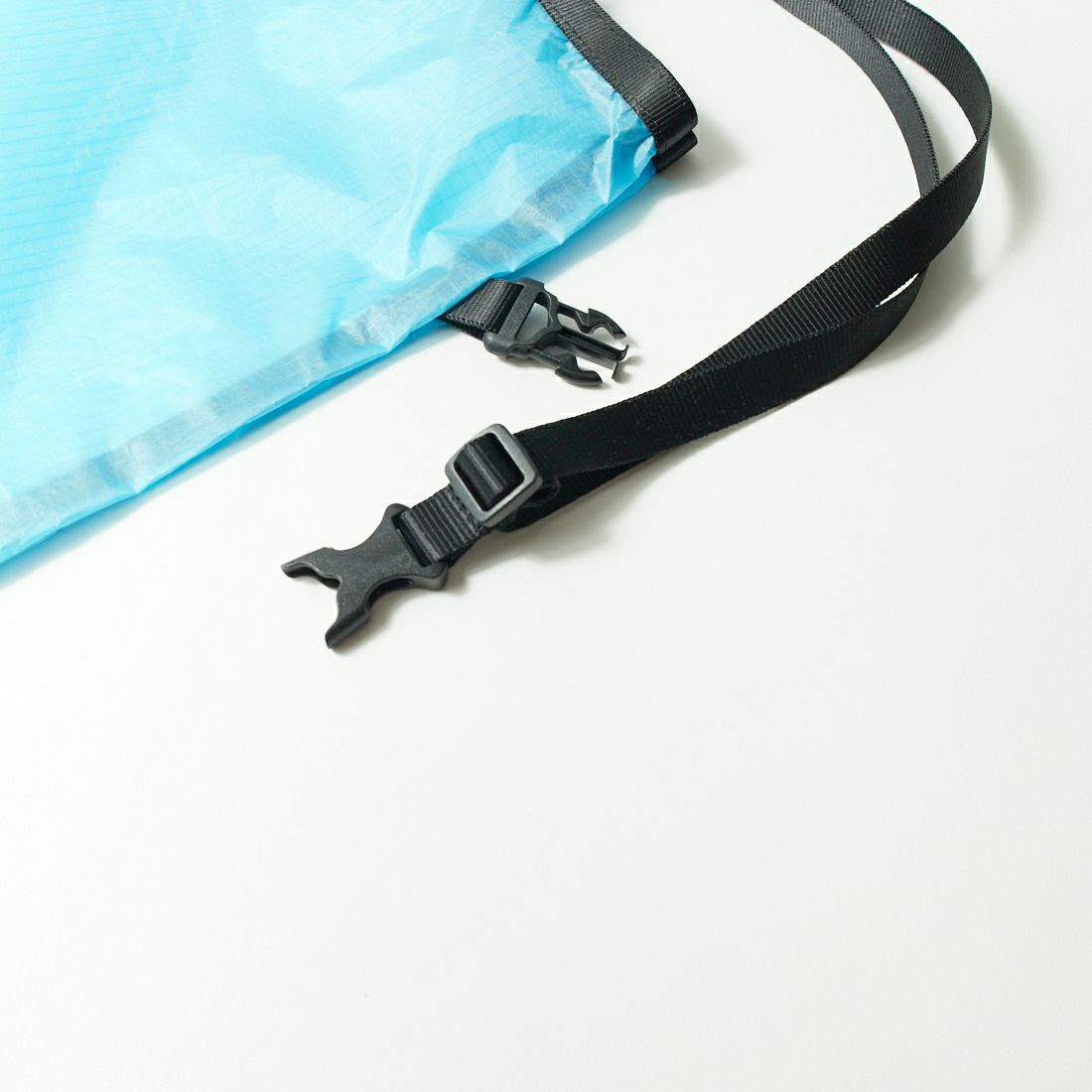 HOLIDAY [ホリデイ] セイルクロスバッグ [23203141] BLUE