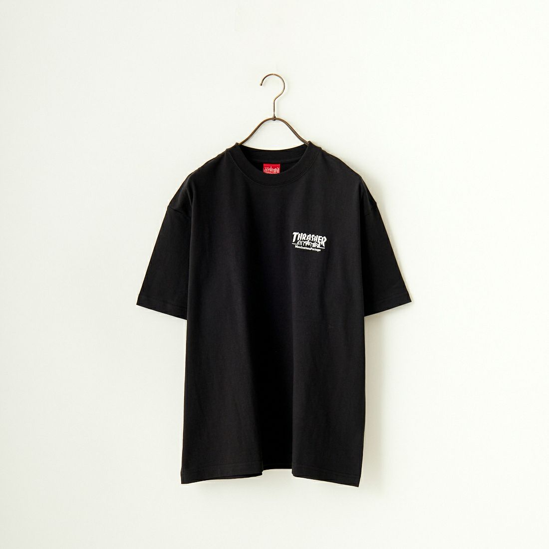 MANHATTAN PORTAGE [マンハッタンポーテージ] スラッシャーコラボロゴ バックプリントショートスリーブTシャツ [24FW-MP-M583] 09 BLACK