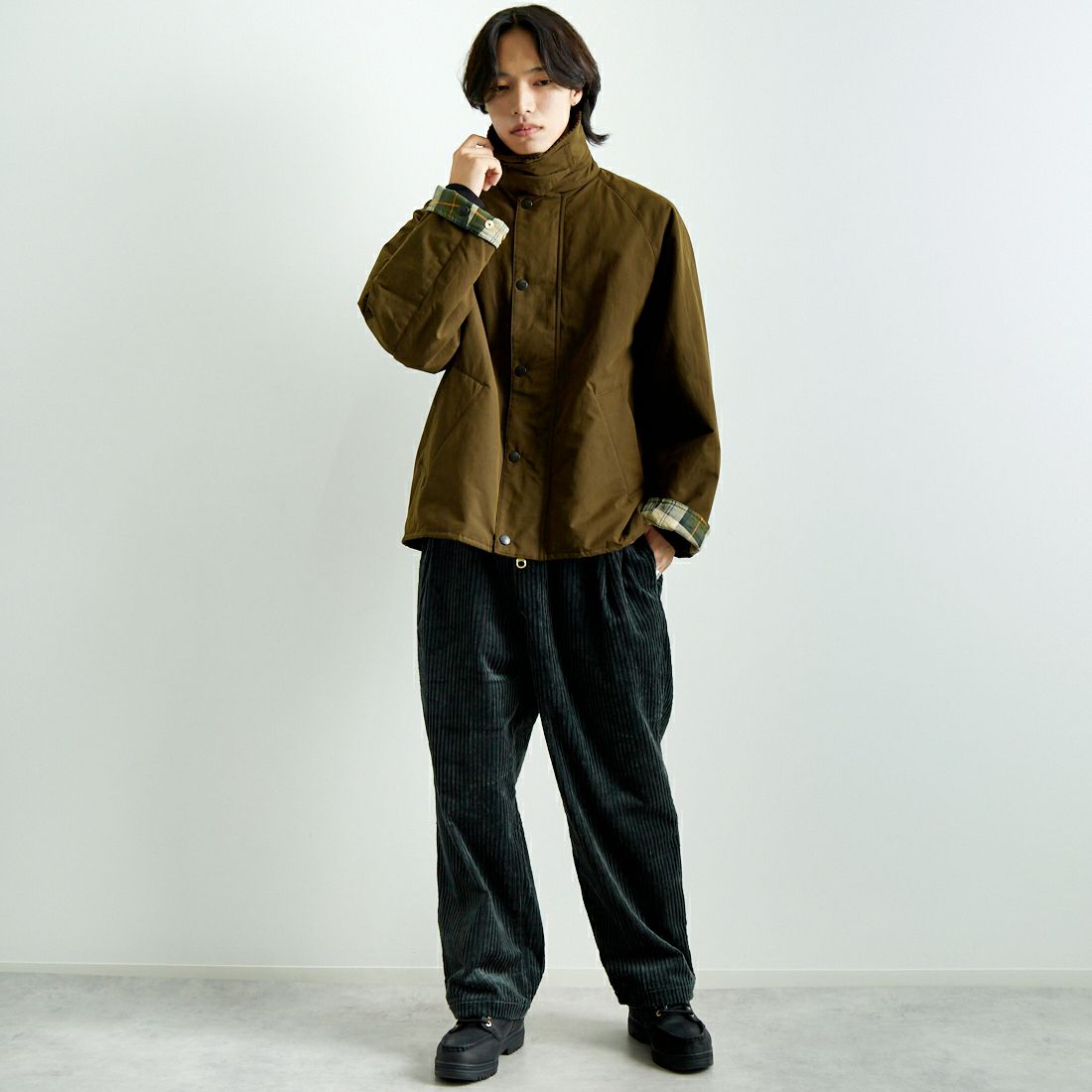 Barbour [バブアー] 別注 中綿入り TRANSPORT トランスポートジャケット [MCAS150-JF] SAGE &&モデル身長：179cm 着用サイズ：42&&