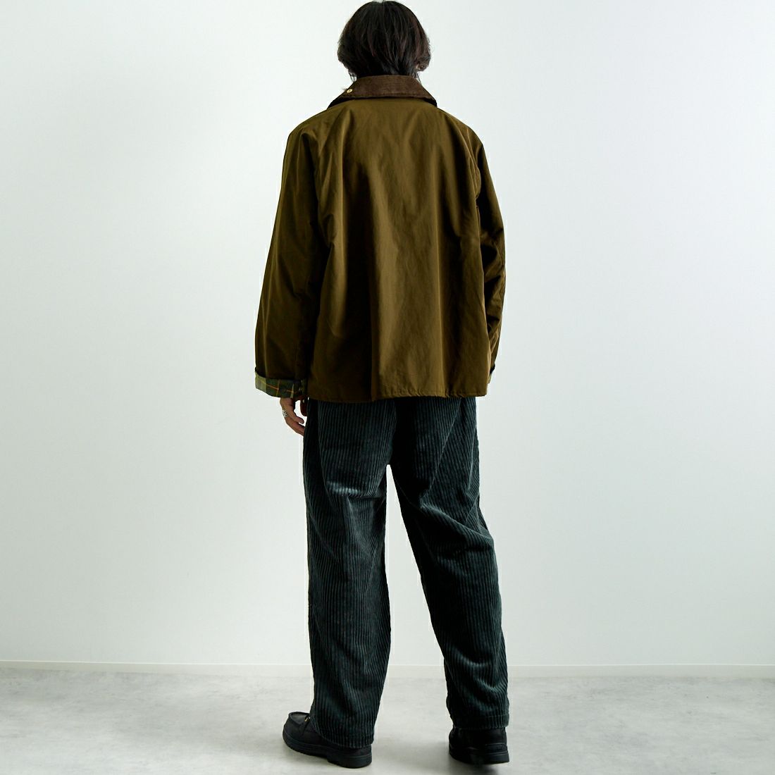 Barbour [バブアー] 別注 中綿入り TRANSPORT トランスポートジャケット [MCAS150-JF] SAGE &&モデル身長：179cm 着用サイズ：42&&