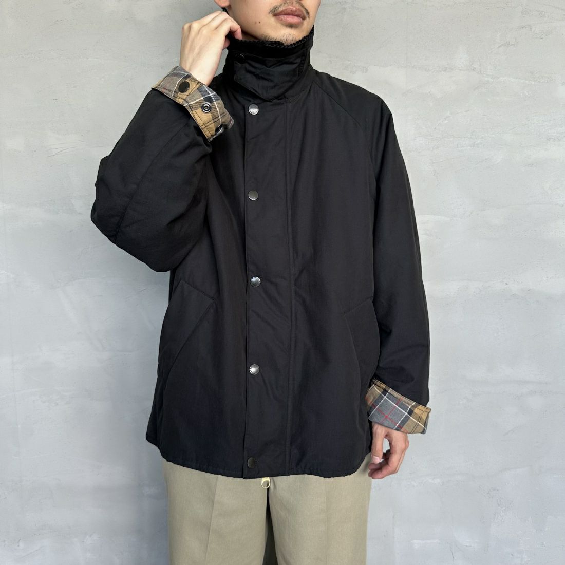 Barbour [バブアー] 別注 中綿入り TRANSPORT トランスポートジャケット [MCAS150-JF] BLACK&&モデル身長：168cm 着用サイズ：42&&