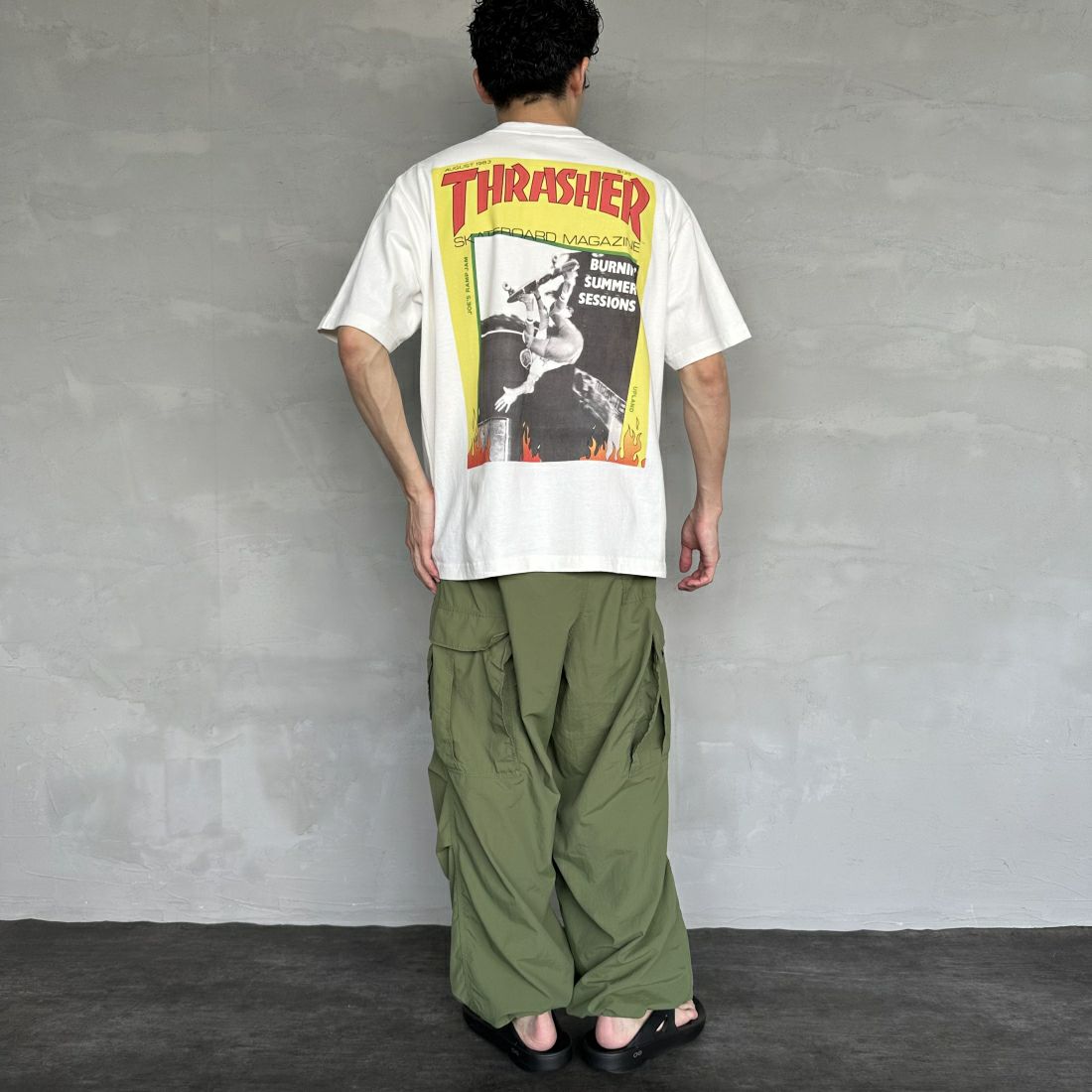 MANHATTAN PORTAGE [マンハッタンポーテージ] スラッシャーコラボ バックプリントショートスリーブTシャツ [24FW-MP-M584] 01 WHITE&&モデル身長：168cm 着用サイズ：M&&