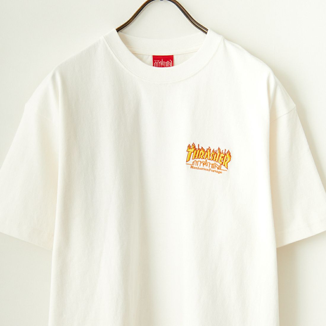 MANHATTAN PORTAGE [マンハッタンポーテージ] スラッシャーコラボ バックプリントショートスリーブTシャツ [24FW-MP-M584] 01 WHITE