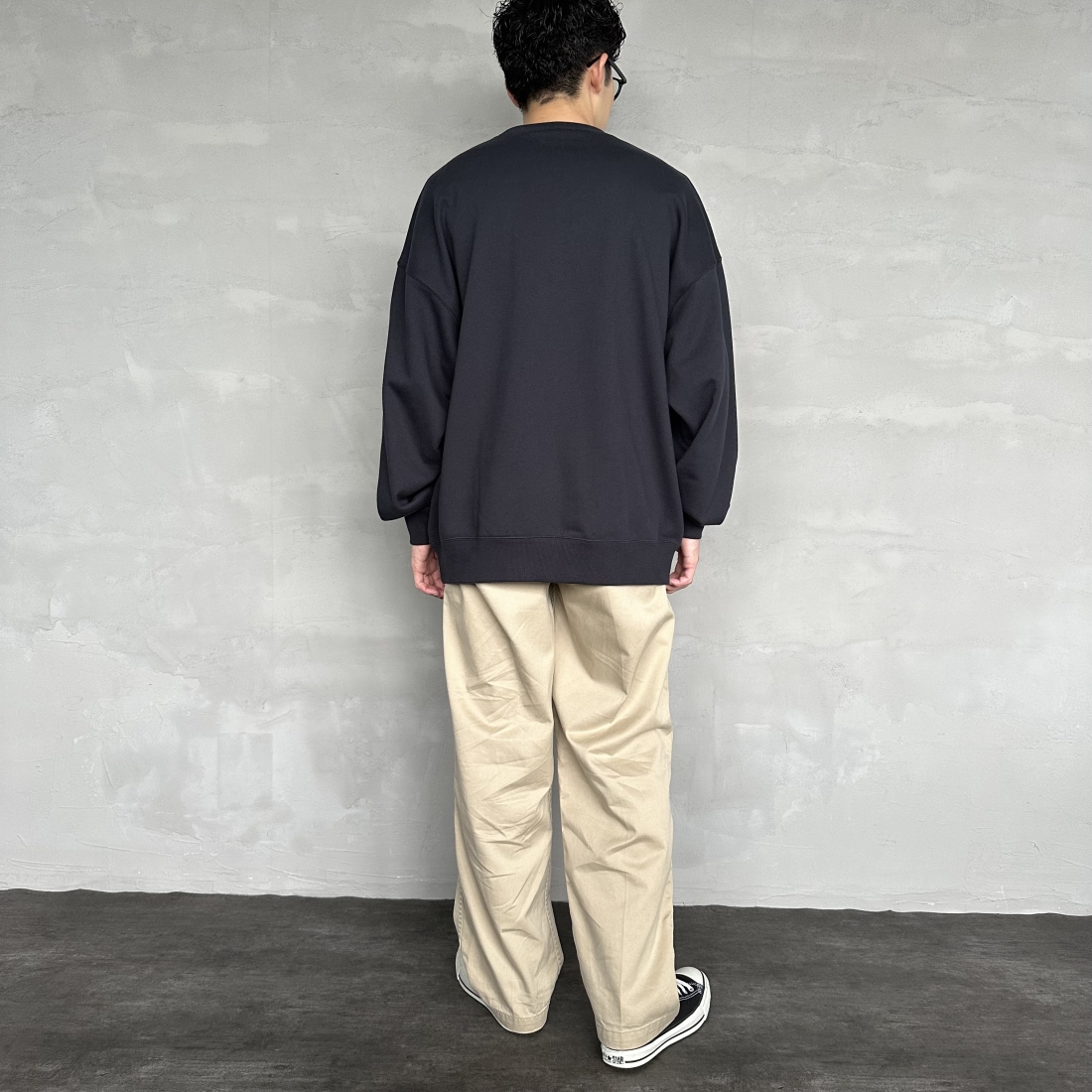 Fanatics [ファナティクス] 別注 MLBロゴ刺繍 クルーネックスウェット [OT0524FW0002-JF] BLK NY &&モデル身長：168cm 着用サイズ：L&&
