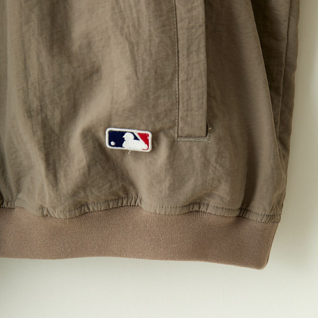 Fanatics [ファナティクス] 別注 MLBロゴ Vネックトレーニングジャケット [OT2224FW0001-JF] GRAY LA