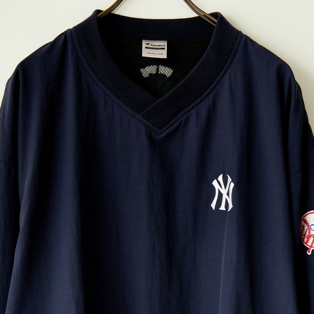 Fanatics [ファナティクス] 別注 MLBロゴ Vネックトレーニングジャケット [OT2224FW0001-JF] NAVY NY