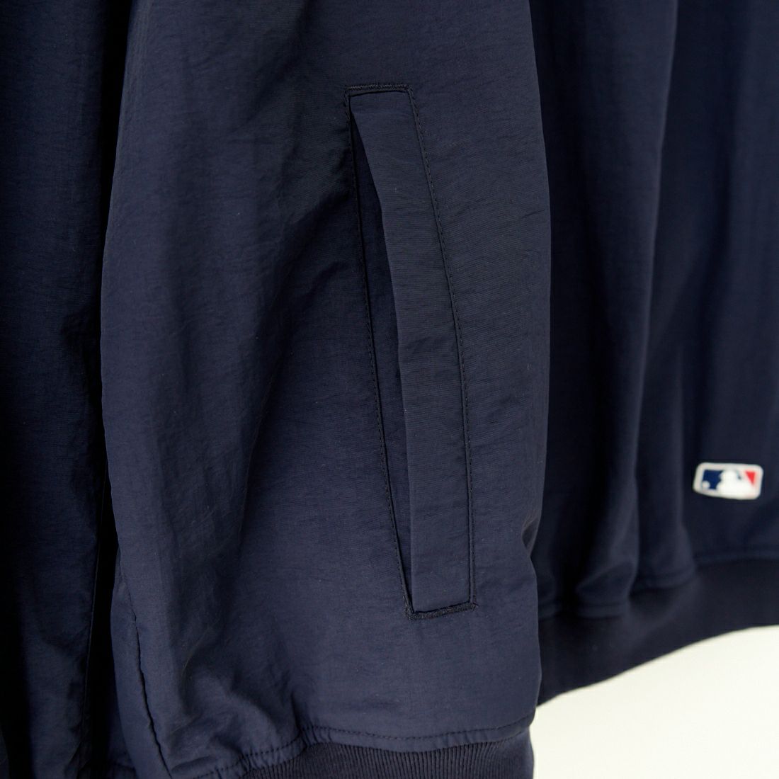Fanatics [ファナティクス] 別注 MLBロゴ Vネックトレーニングジャケット [OT2224FW0001-JF] NAVY NY