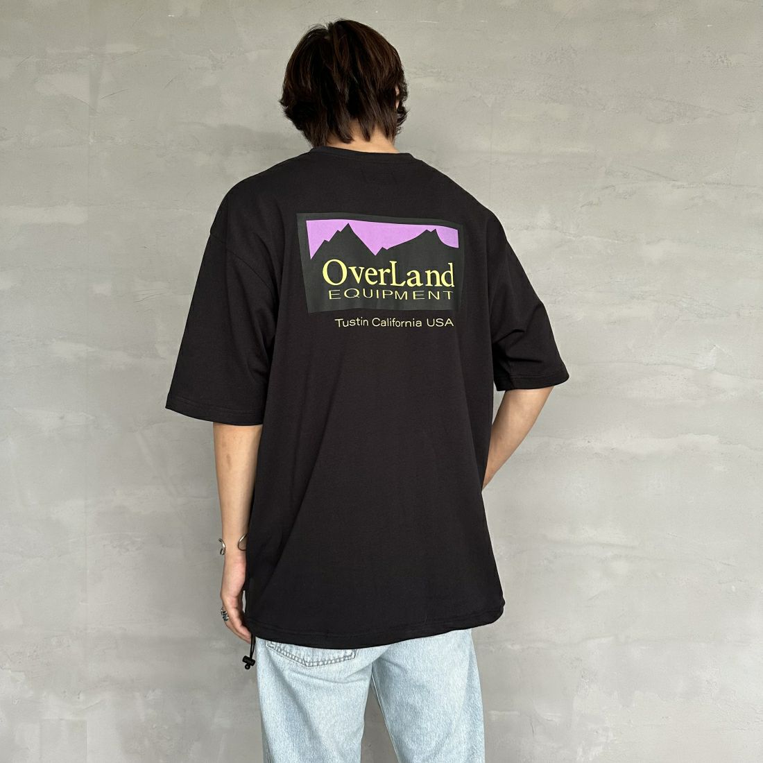 OverLand EQUIPMENT [オーバーランドイクイップメント] 別注 ブランドロゴ バックプリントTシャツ [OL1-CST-IN4-JF]