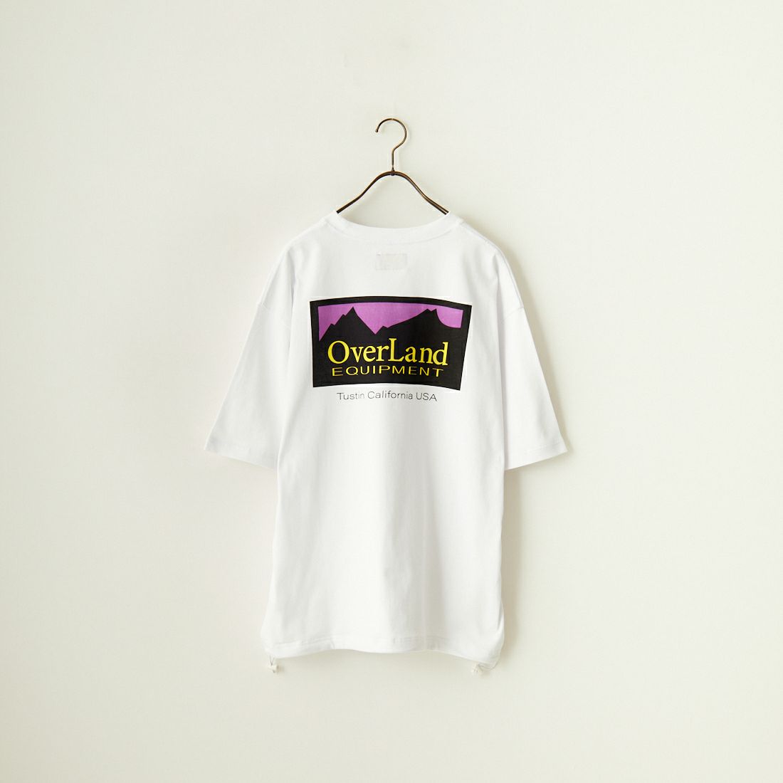 OverLand EQUIPMENT [オーバーランドイクイップメント] 別注 ブランドロゴ バックプリントTシャツ [OL1-CST-IN4-JF] WHITE