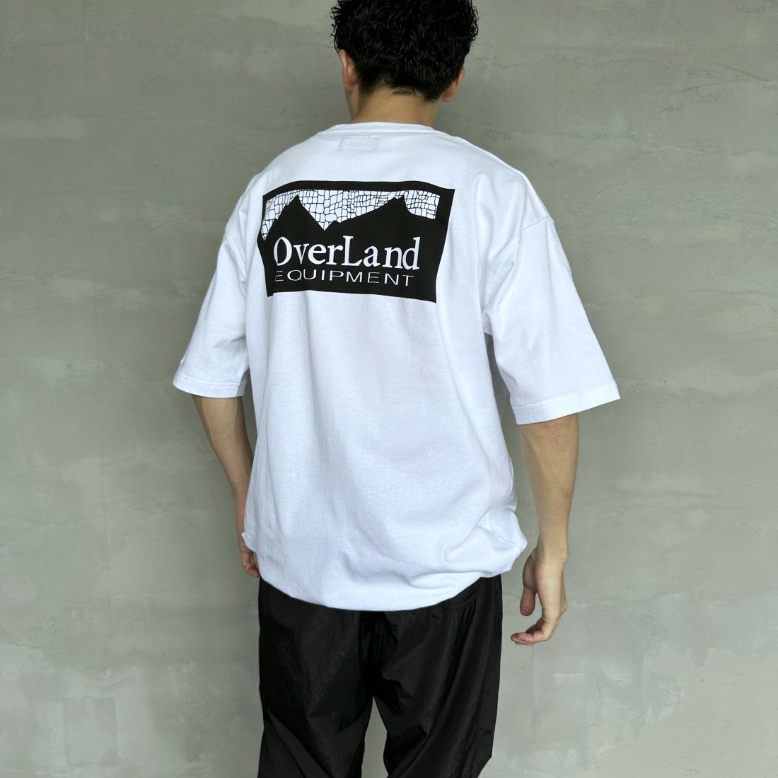 OverLand EQUIPMENT [オーバーランドイクイップメント] 別注 スパイダーロゴ バックプリントTシャツ [OL2-CST-IN4-JF]
