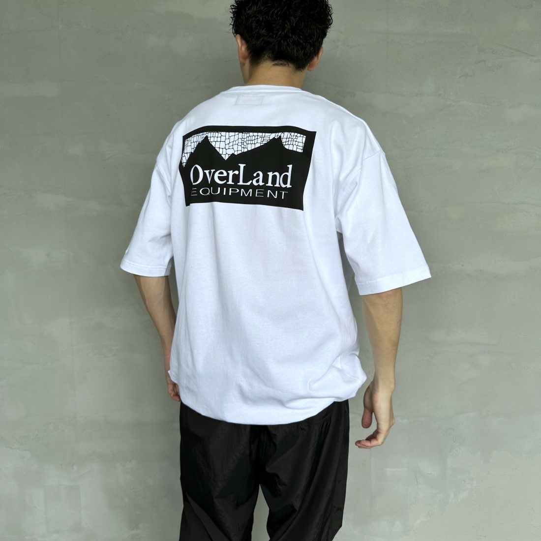 OverLand EQUIPMENT [オーバーランドイクイップメント] 別注 スパイダーロゴ バックプリントTシャツ  [OL2-CST-IN4-JF]｜ジーンズファクトリー公式通販サイト - JEANS FACTORY Online Shop