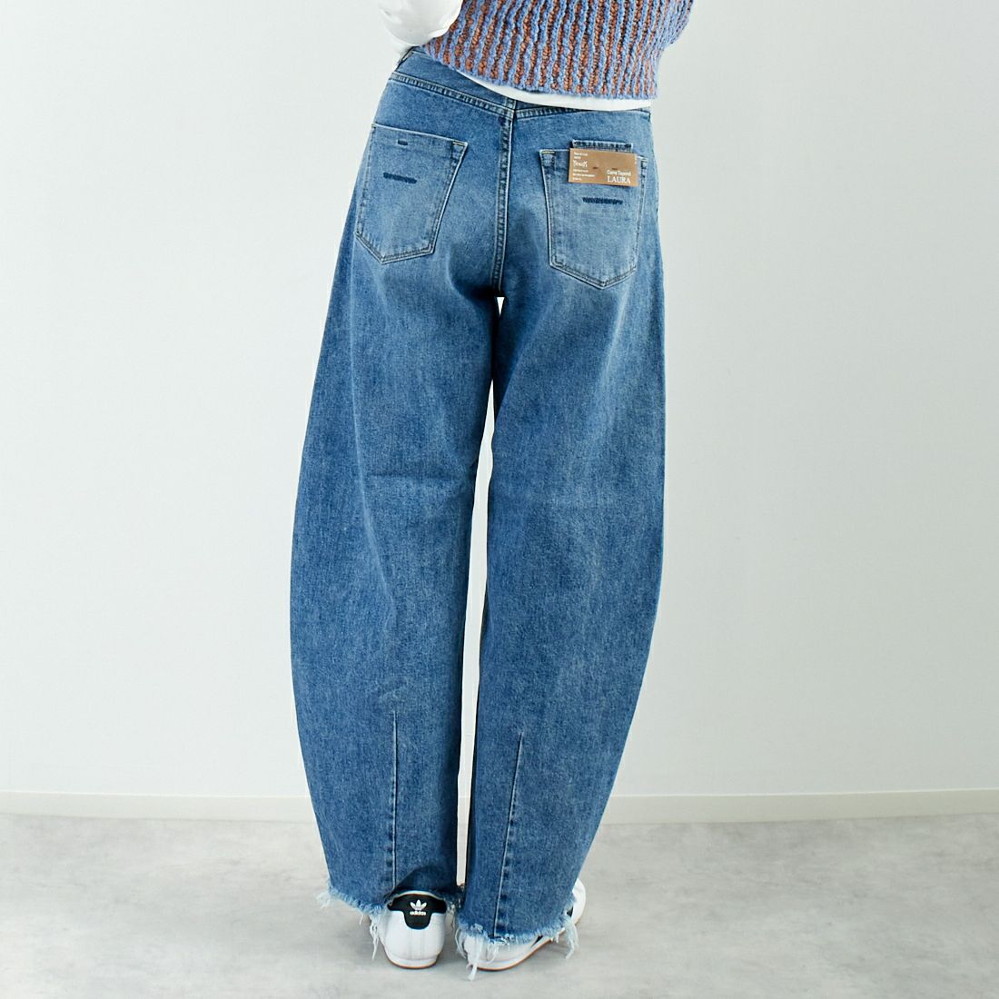 YANUK [ヤヌーク] カーブテーパード LAURA/ローラ [57141314] CUB &&モデル身長：167cm 着用サイズ：24&&