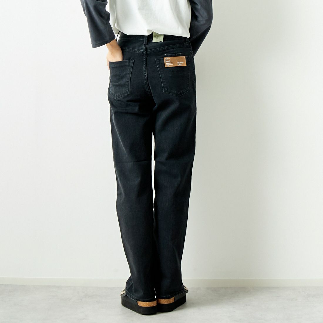 YANUK [ヤヌーク] ボーイズストレート LEA/レア [57142237] OBK &&モデル身長：167cm 着用サイズ：24&&