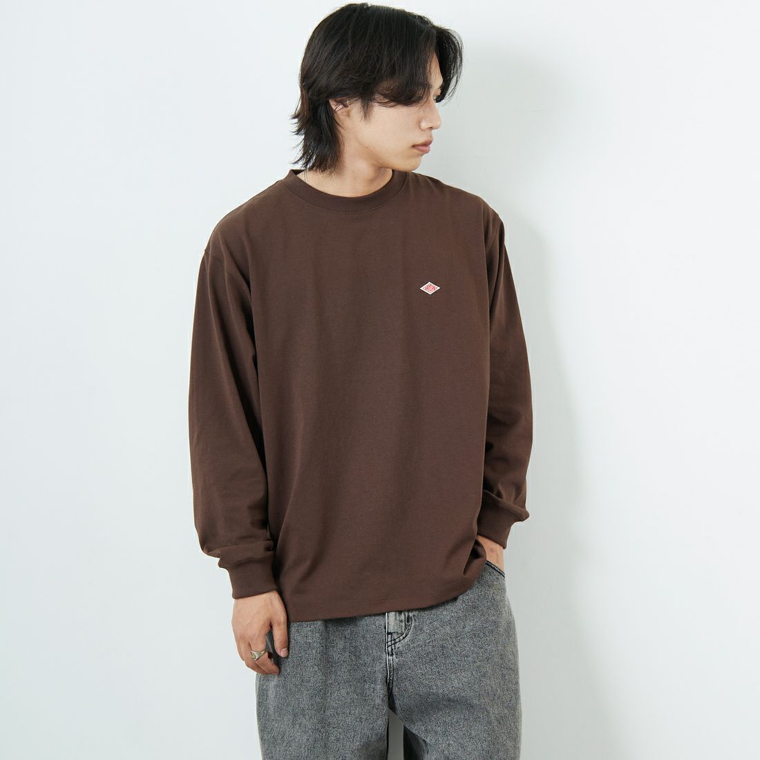 DARK BROWN&&モデル身長：179cm 着用サイズ：L&&