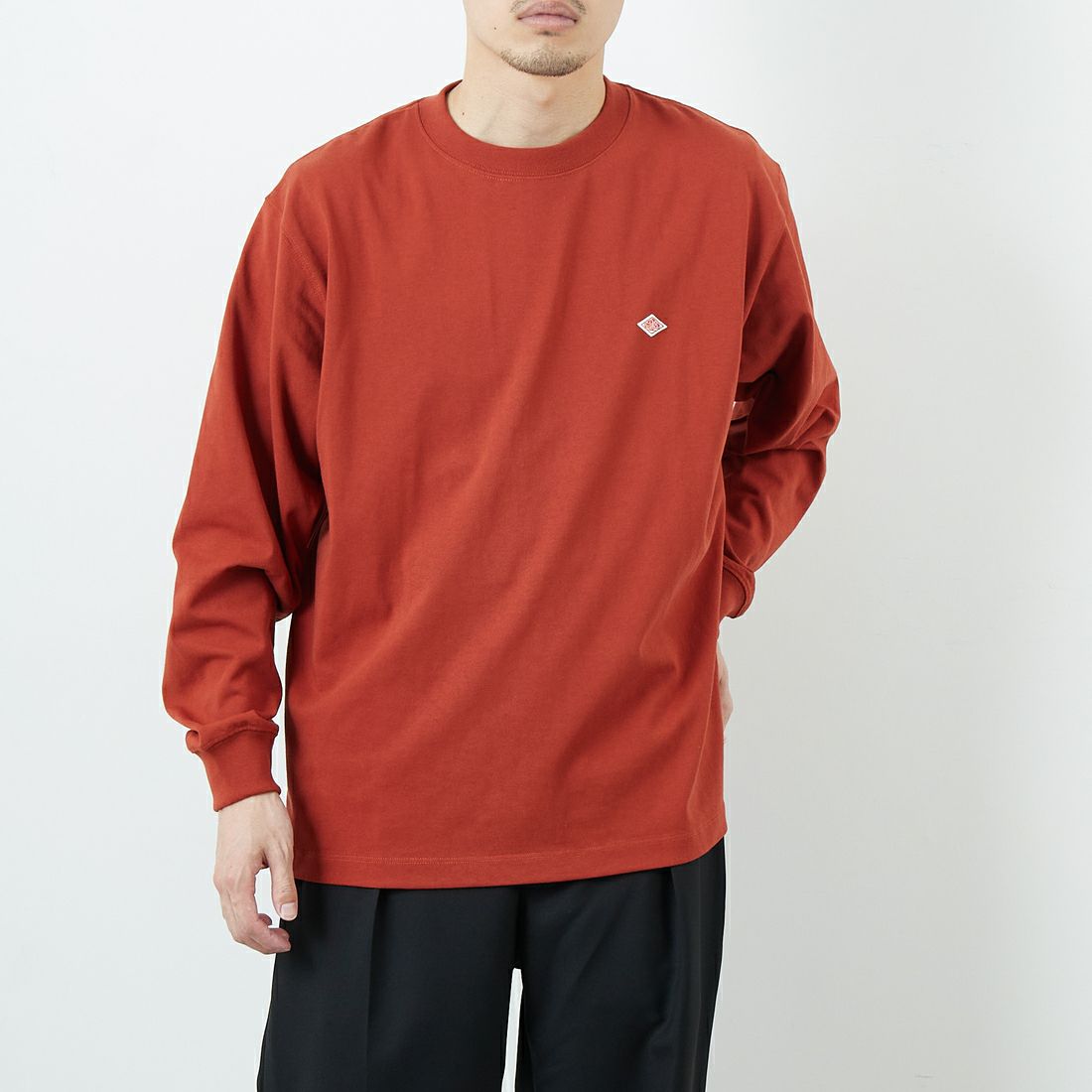 DANTON [ダントン] プレーン ロングスリーブTシャツ [DT-C0200TCB] RED &&モデル身長：168cm 着用サイズ：M&&