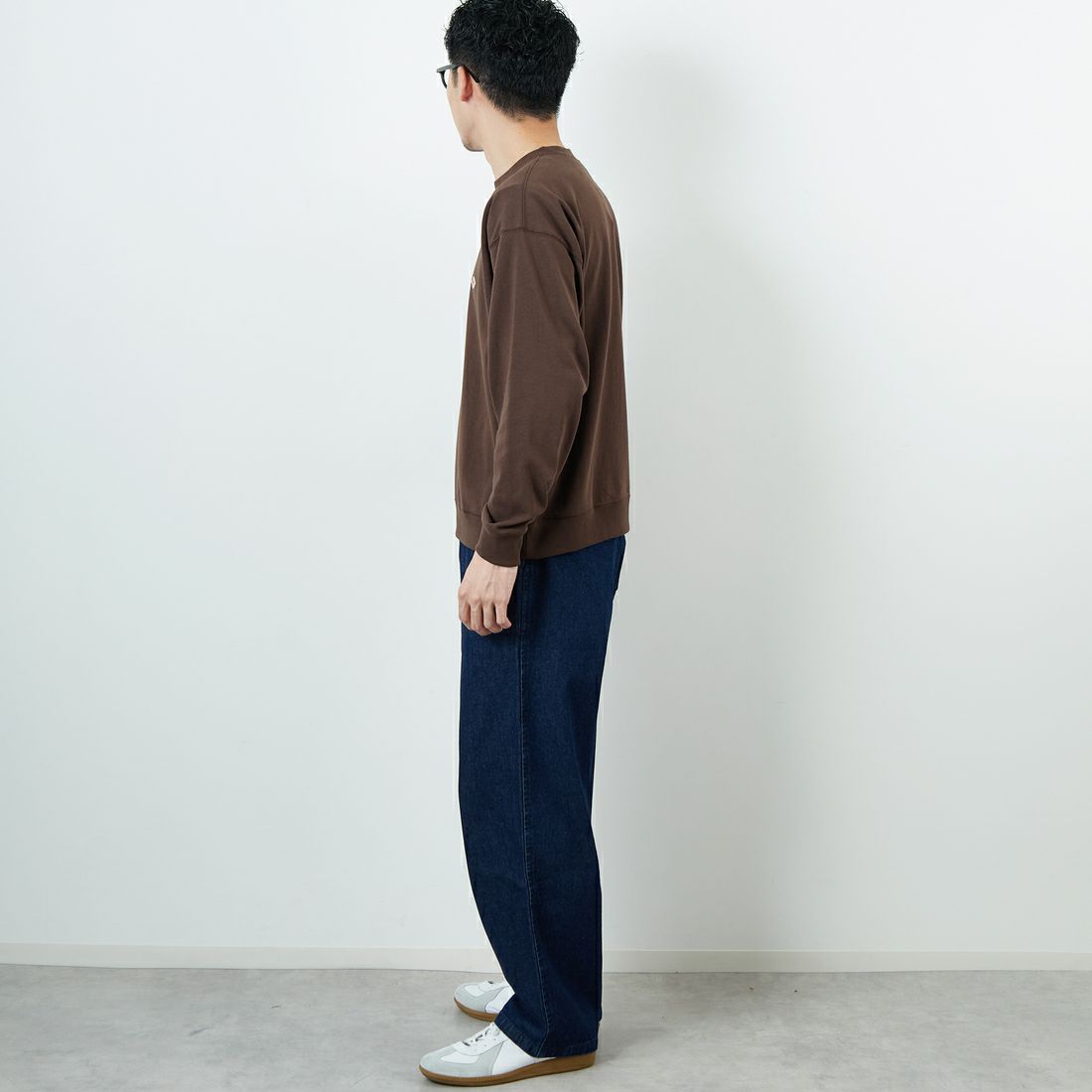 DANTON [ダントン] ソリッド スウェットTシャツ [DT-C0204TCB] DARK BROWN &&モデル身長：168cm 着用サイズ：S&&