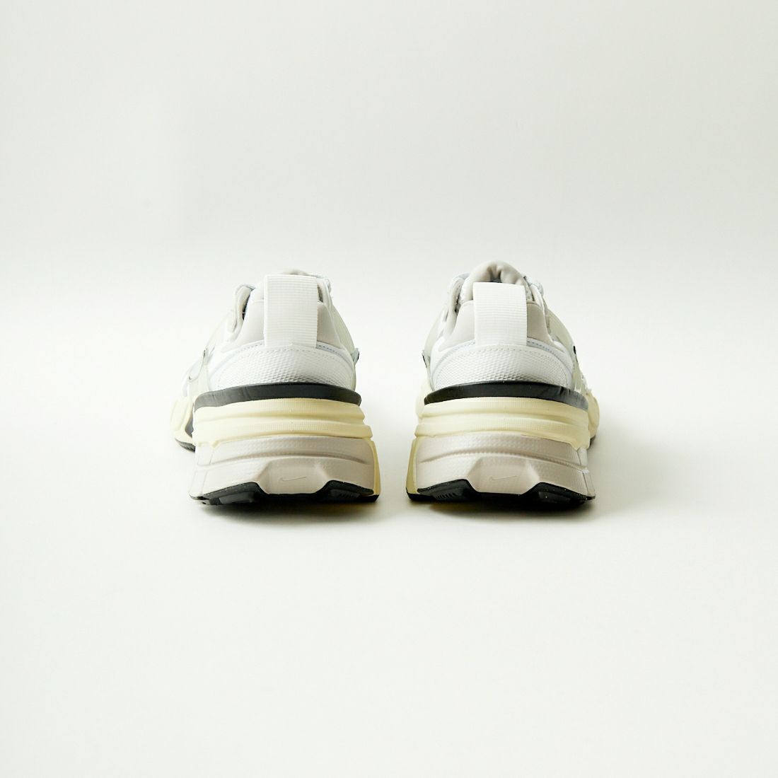 NIKE [ナイキ] ウィメンズ V2K ラン [FD0736] 100 ｻﾐｯﾄﾎﾜ