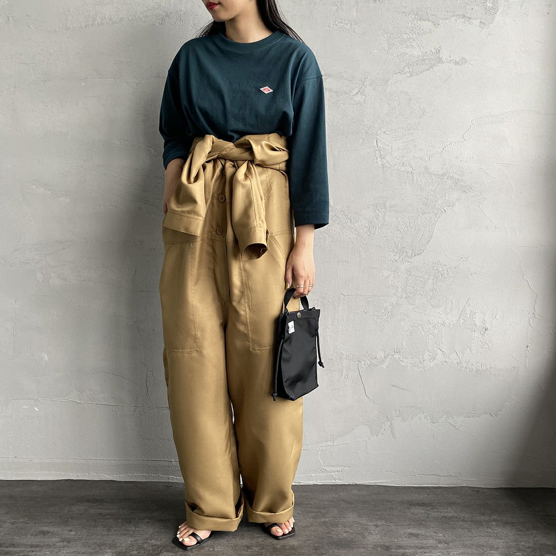DANTON [ダントン] ソリッド クルーネックプルオーバー [DT-C0131TCB] BI.GREEN &&モデル身長：156cm 着用サイズ：S&&