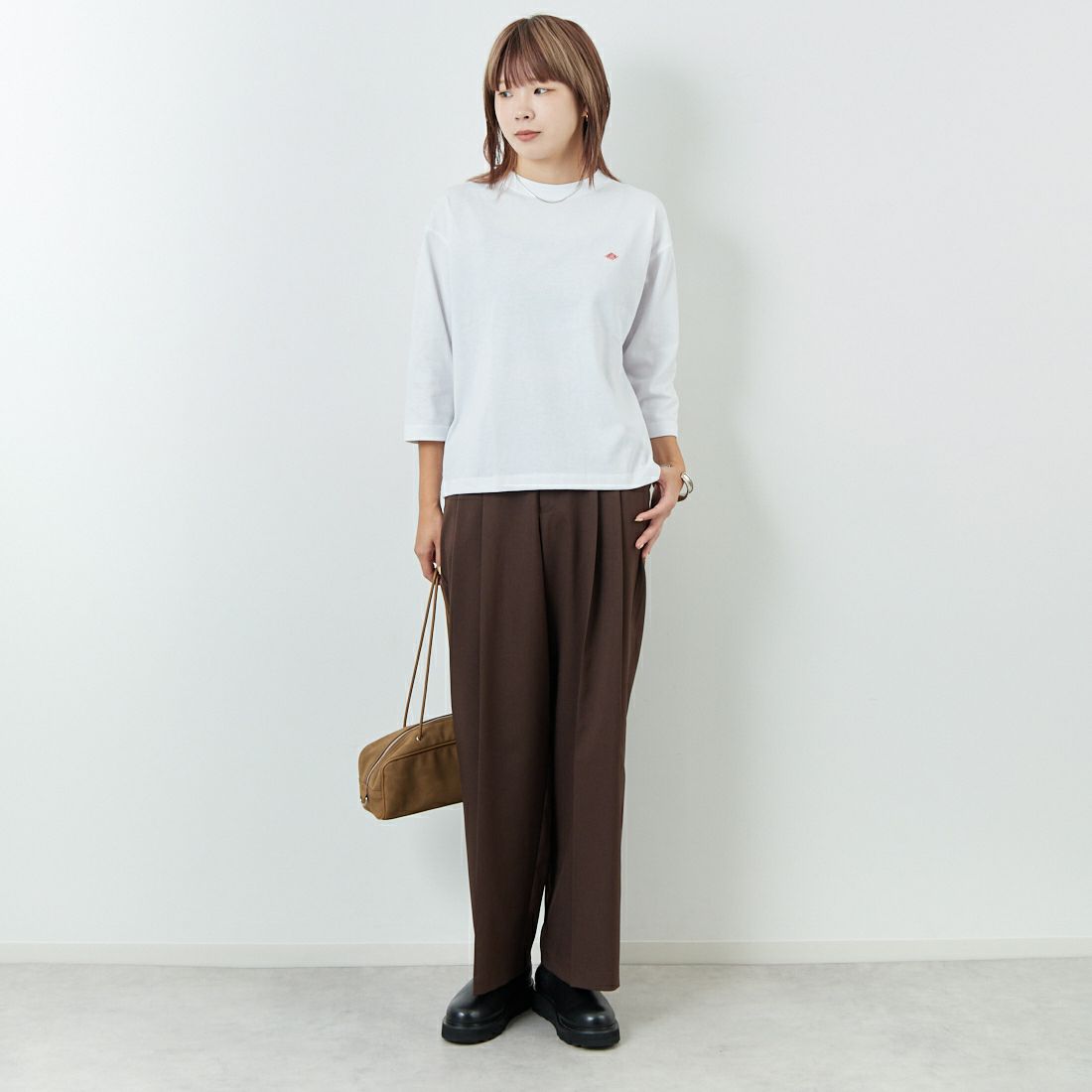 DANTON [ダントン] ソリッド クルーネックプルオーバー [DT-C0131TCB] WHITE &&モデル身長：167cm 着用サイズ：S&&