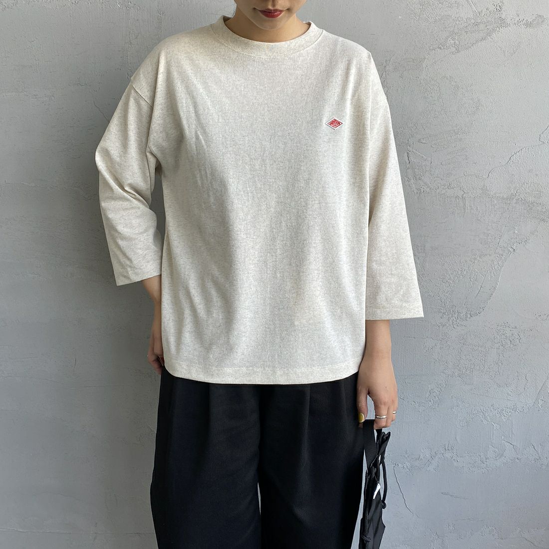 DANTON [ダントン] ソリッド クルーネックプルオーバー [DT-C0131TCB] H.IVORY &&モデル身長：156cm 着用サイズ：S&&