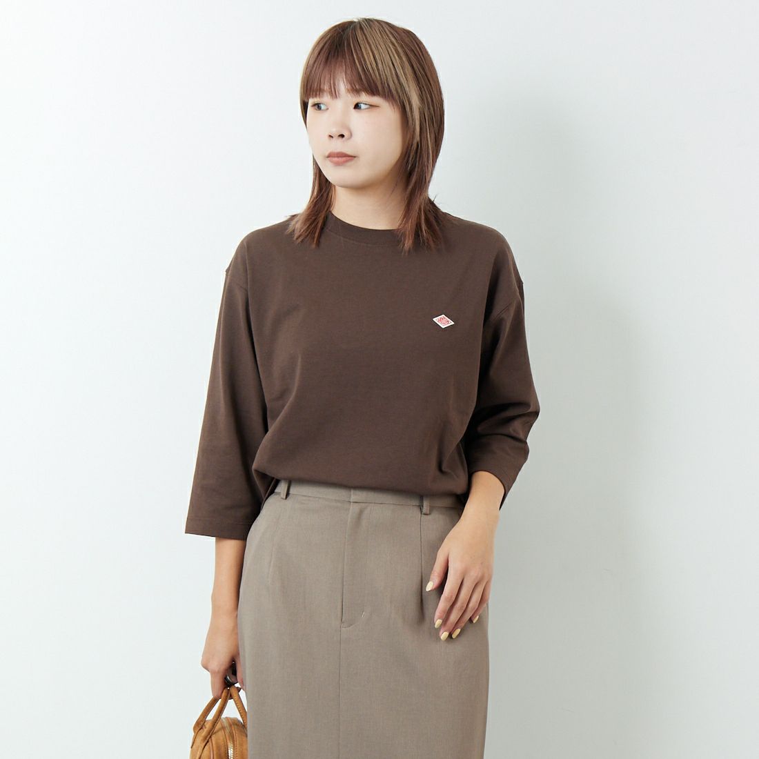 DANTON [ダントン] ソリッド クルーネックプルオーバー [DT-C0131TCB] DARK BROWN &&モデル身長：167cm 着用サイズ：S&&