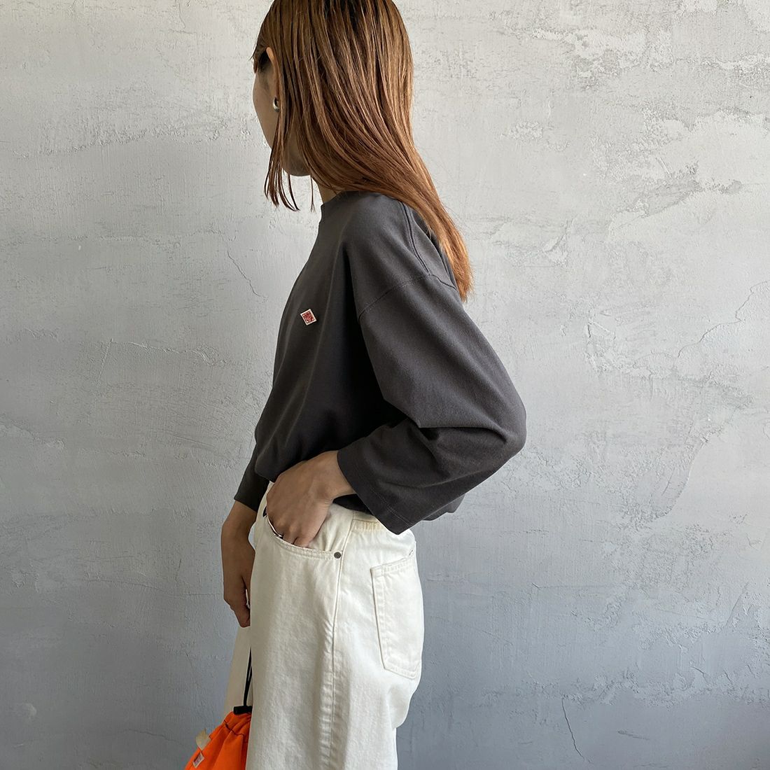 DANTON [ダントン] ソリッド クルーネックプルオーバー [DT-C0131TCB] COAL GREY &&モデル身長：156cm 着用サイズ：S&&