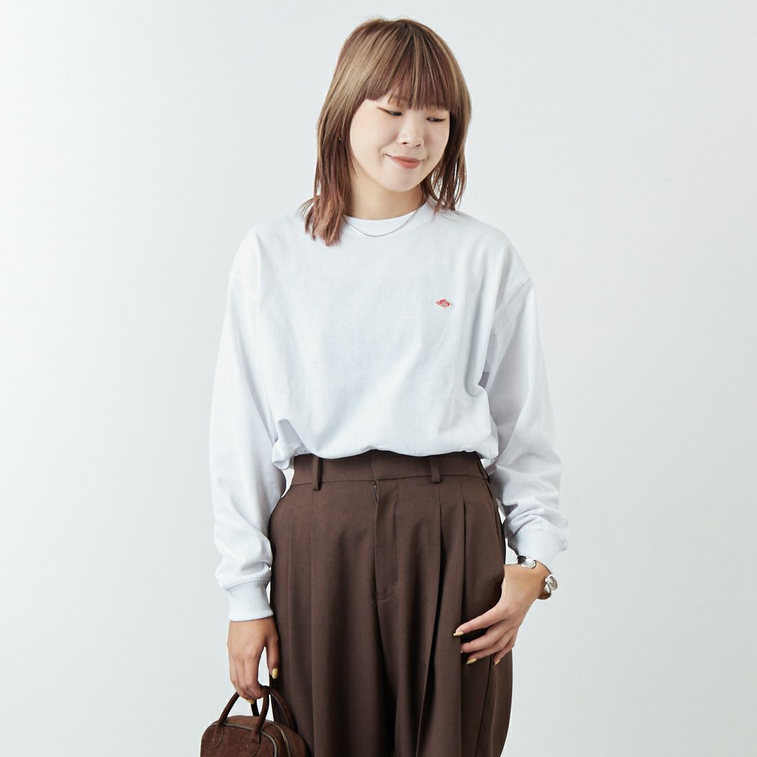 DANTON [ダントン] ソリッド ロングスリーブTシャツ [DT-C0269TCB] WHITE&&モデル身長：163cm 着用サイズ：S&&