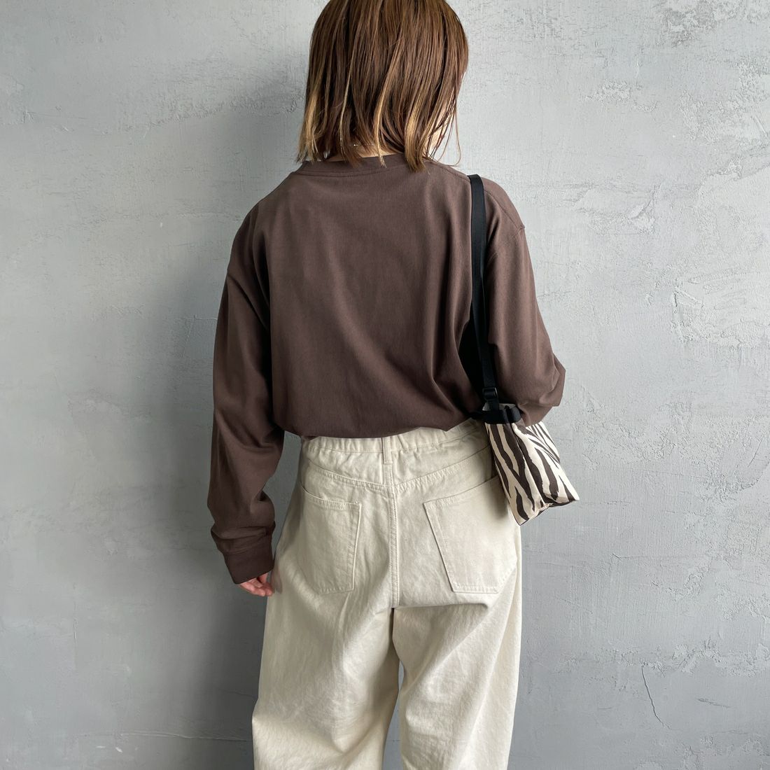 DANTON [ダントン] ソリッド ロングスリーブTシャツ [DT-C0269TCB] DARK BROWN &&モデル身長：158cm 着用サイズ：S&&