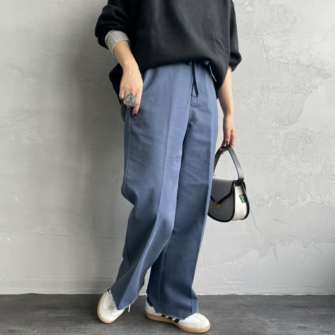 Dickies [ディッキーズ] 別注 ヴィンテージワークパンツ [243M40IN01-JF] AF BLUE &&モデル身長：156cm 着用サイズ：S&&