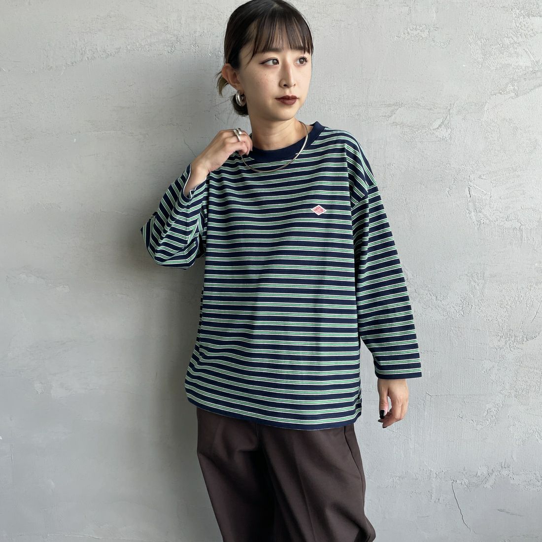 DANTON [ダントン] ストライプ クルーネックプルオーバー [DT-C0131TCB] NVY/GRN MT &&モデル身長：150cm 着用サイズ：S&&
