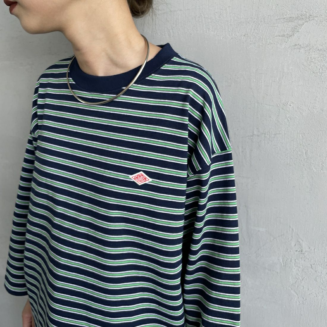 DANTON [ダントン] ストライプ クルーネックプルオーバー [DT-C0131TCB] NVY/GRN MT &&モデル身長：150cm 着用サイズ：S&&
