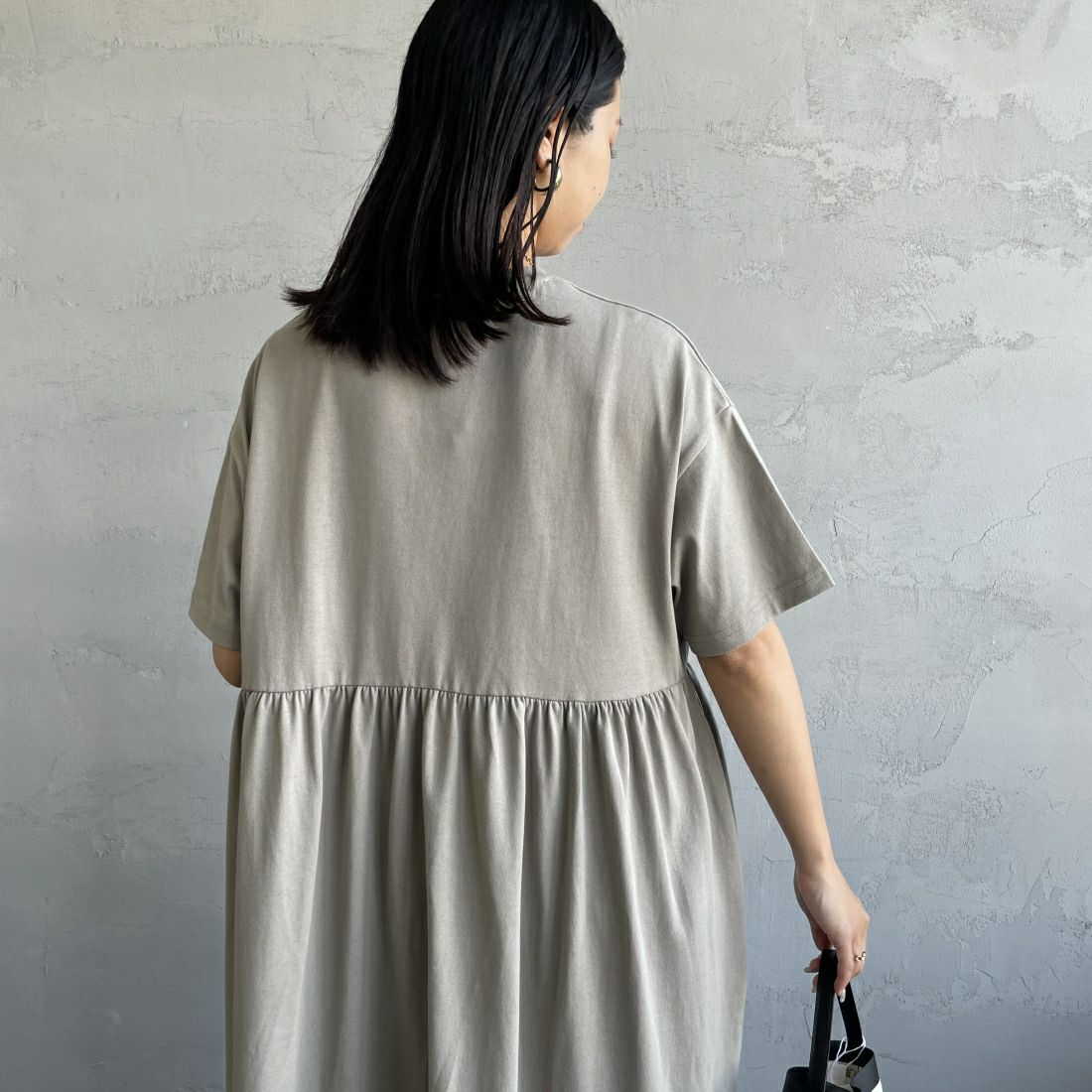 THE FOX [ザフォックス] 別注 ウエスト切り替え マキシ丈ギャザーワンピース [JF24SS-07-JF] ｸﾞﾚｰｼﾞｭ &&モデル身長：163cm 着用サイズ：M&&