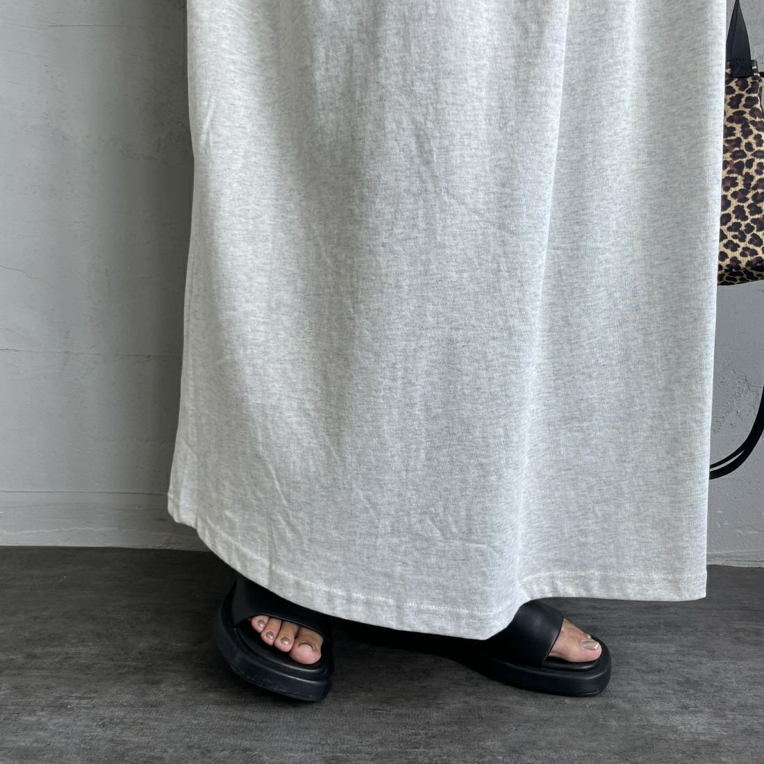 THE FOX [ザフォックス] 別注 ウエスト切り替え マキシ丈ギャザーワンピース [JF24SS-07-JF] ﾓｸｸﾞﾚｰ &&モデル身長：156cm 着用サイズ：M&&