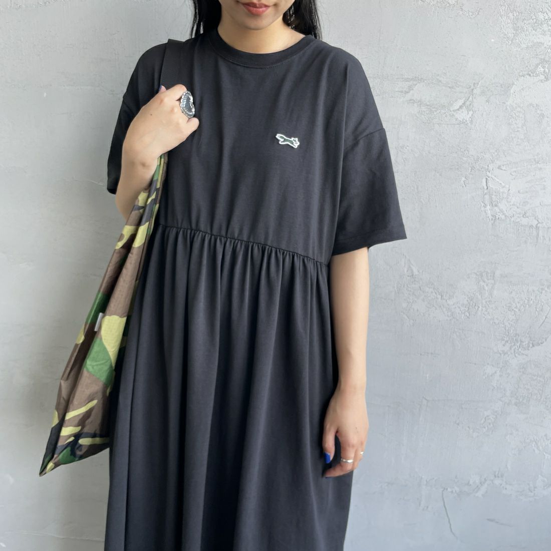 THE FOX [ザフォックス] 別注 ウエスト切り替え マキシ丈ギャザーワンピース [JF24SS-07-JF] ﾌﾞﾗｯｸ &&モデル身長：156cm 着用サイズ：M&&