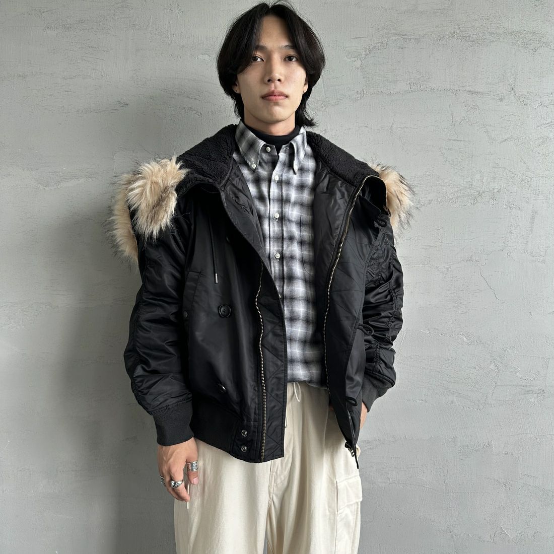 BLACK&&モデル身長：179cm 着用サイズ：L&&