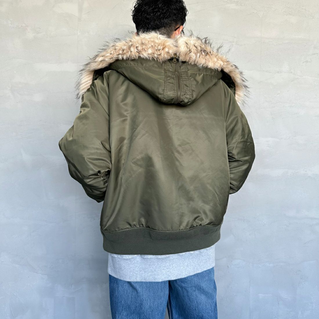 MILITARY [ミリタリー] 別注 N-2B オーバーサイズフライトジャケット [T-24789002-JF] KHAKI &&モデル身長：168cm 着用サイズ：L&&