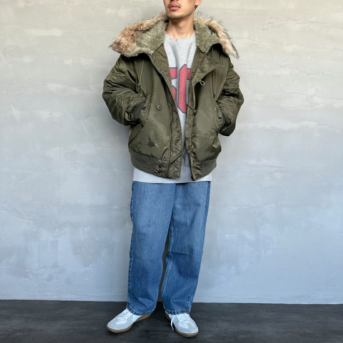 MILITARY [ミリタリー] 別注 N-2B オーバーサイズフライトジャケット [T-24789002-JF] KHAKI &&モデル身長：168cm 着用サイズ：L&&