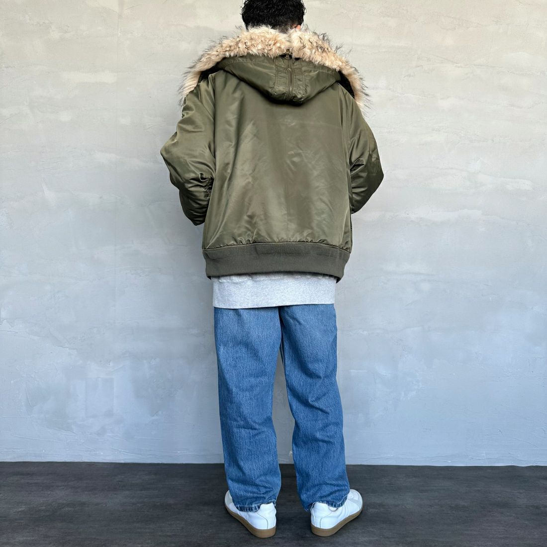 MILITARY [ミリタリー] 別注 N-2B オーバーサイズフライトジャケット [T-24789002-JF] KHAKI &&モデル身長：168cm 着用サイズ：L&&