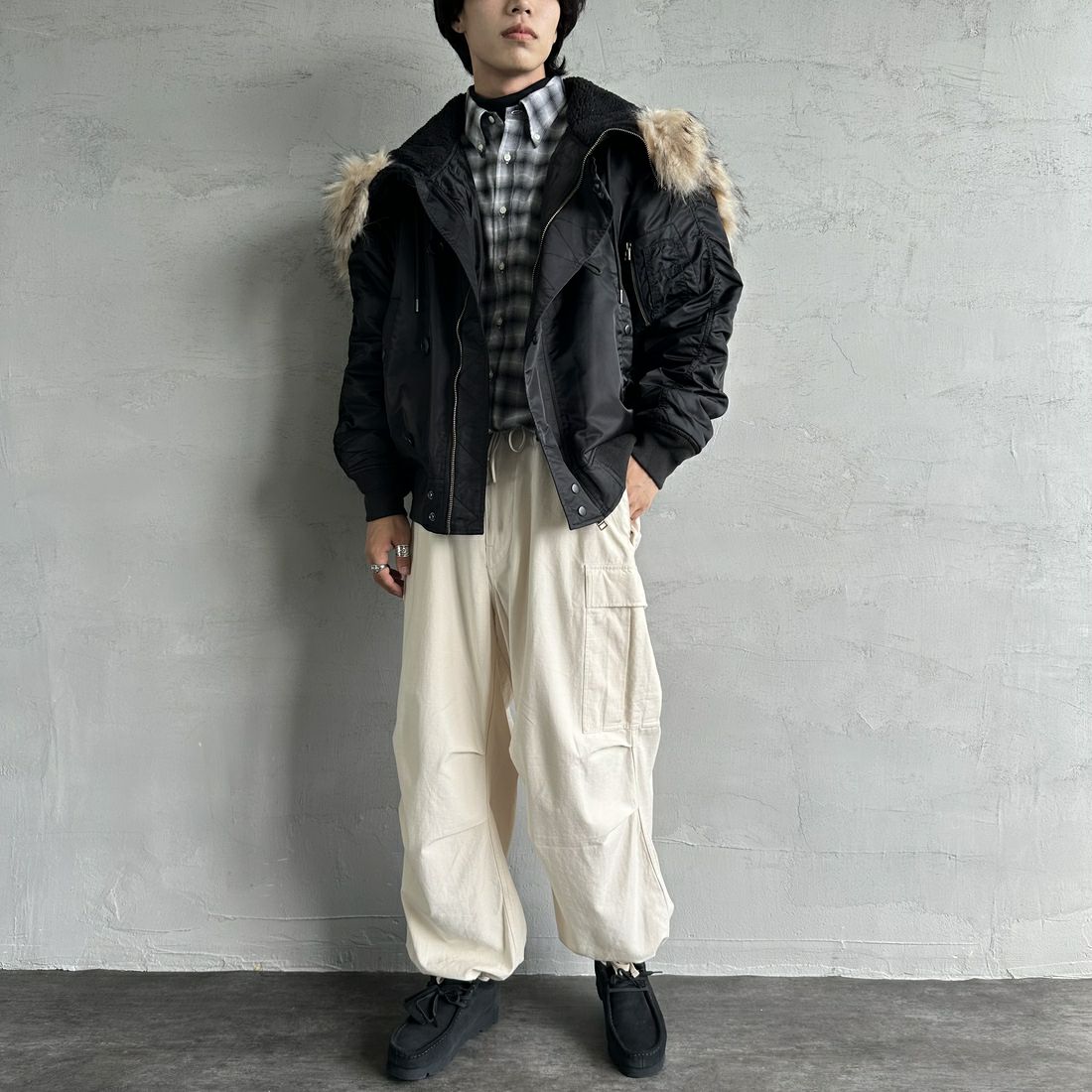 MILITARY [ミリタリー] 別注 N-2B オーバーサイズフライトジャケット [T-24789002-JF] BLACK &&モデル身長：179cm 着用サイズ：L&&