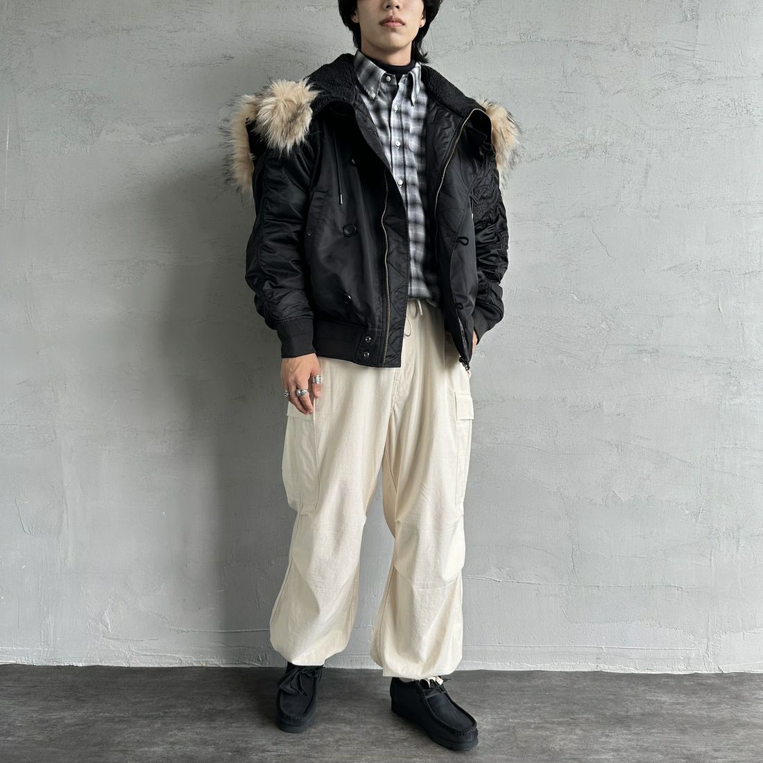 MILITARY [ミリタリー] 別注 N-2B オーバーサイズフライトジャケット [T-24789002-JF] BLACK &&モデル身長：179cm 着用サイズ：L&&