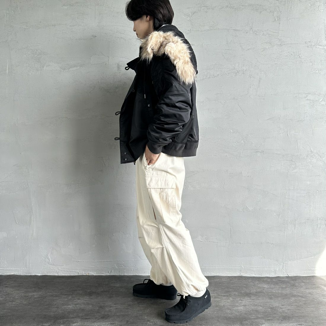 MILITARY [ミリタリー] 別注 N-2B オーバーサイズフライトジャケット [T-24789002-JF] BLACK &&モデル身長：179cm 着用サイズ：L&&