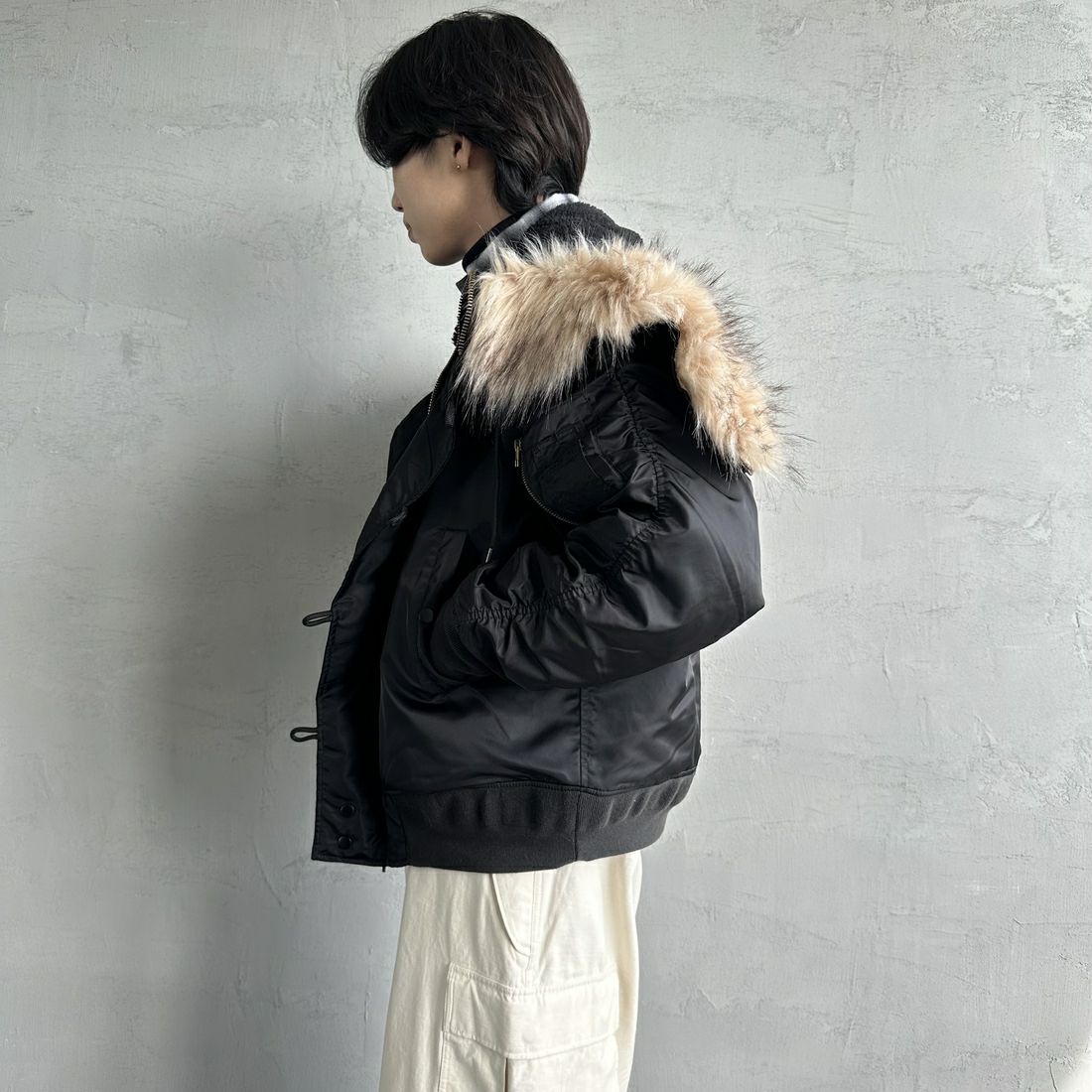 MILITARY [ミリタリー] 別注 N-2B オーバーサイズフライトジャケット [T-24789002-JF] BLACK &&モデル身長：179cm 着用サイズ：M&&