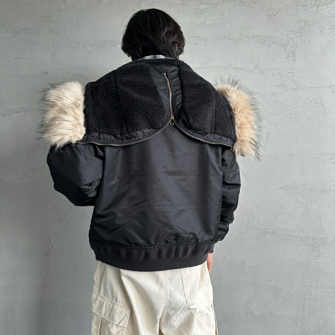 MILITARY [ミリタリー] 別注 N-2B オーバーサイズフライトジャケット [T-24789002-JF] BLACK &&モデル身長：179cm 着用サイズ：M&&