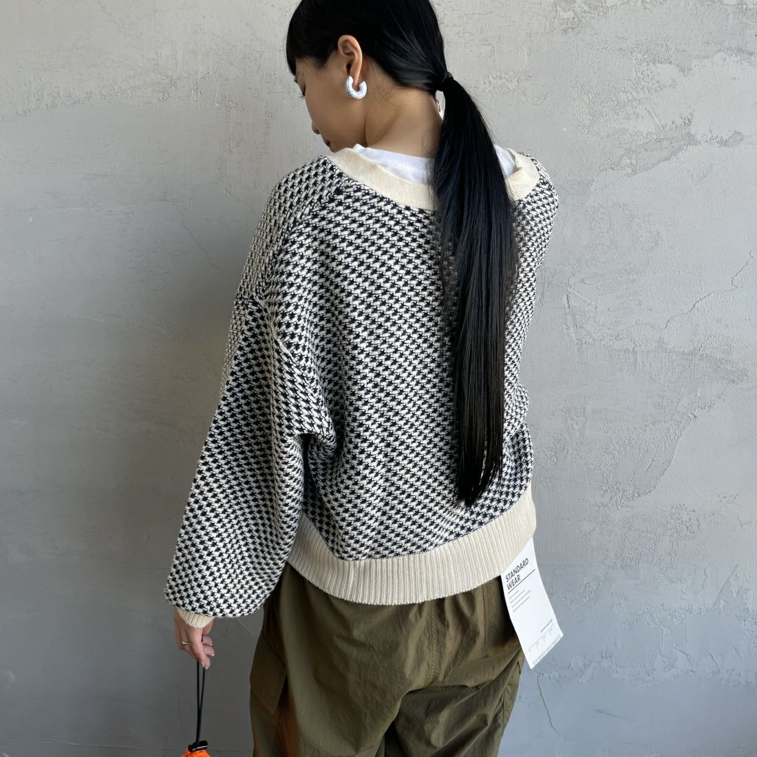 KELTY [ケルティ] 別注 ジャガードニットカーディガン [KE243W30IN01-JF] WHT/NVY &&モデル身長：156cm 着用サイズ：F&&