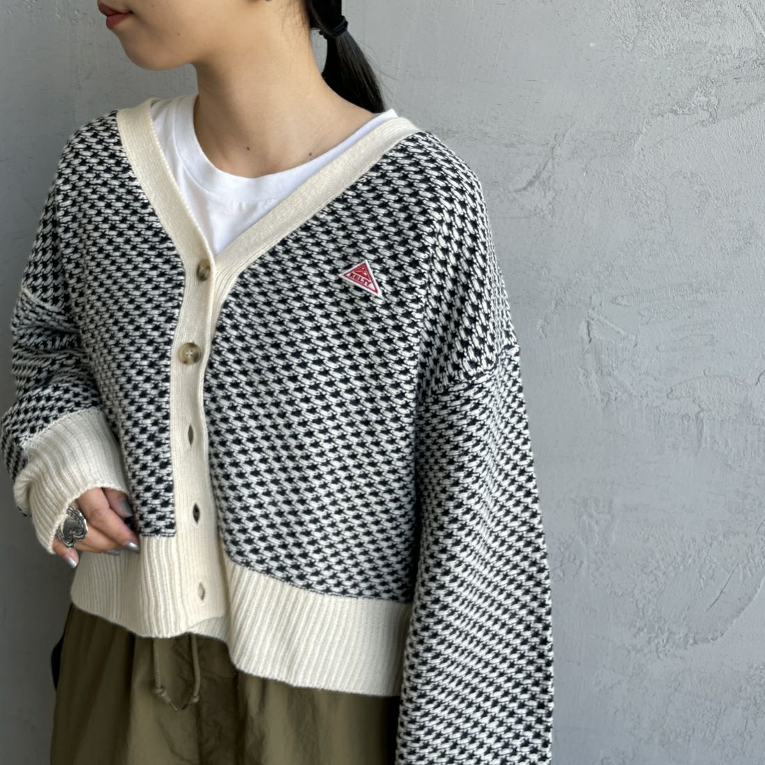 KELTY [ケルティ] 別注 ジャガードニットカーディガン [KE243W30IN01-JF] WHT/NVY &&モデル身長：156cm 着用サイズ：F&&