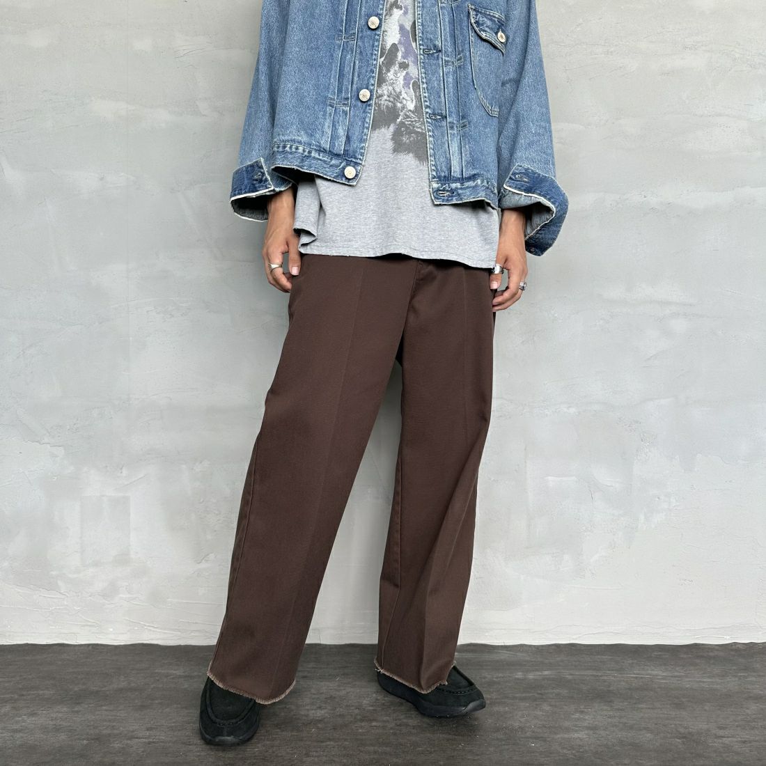 Dickies [ディッキーズ] 別注 ヴィンテージワークパンツ [243M40IN01-JF] DB DARK BR &&モデル身長：179cm 着用サイズ：XL&&