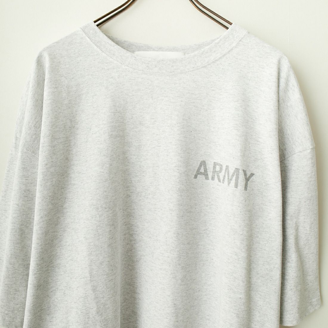 THRIFTY LOOK [スリフティールック] 別注 アーミープリントTシャツ [OE1401-JF] ASH