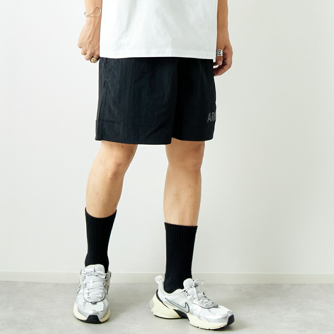 THRIFTY LOOK [スリフティールック] 別注 アーミーショーツ [NSV-505-JF] ﾌﾞﾗｯｸ &&モデル身長：179cm 着用サイズ：M&&