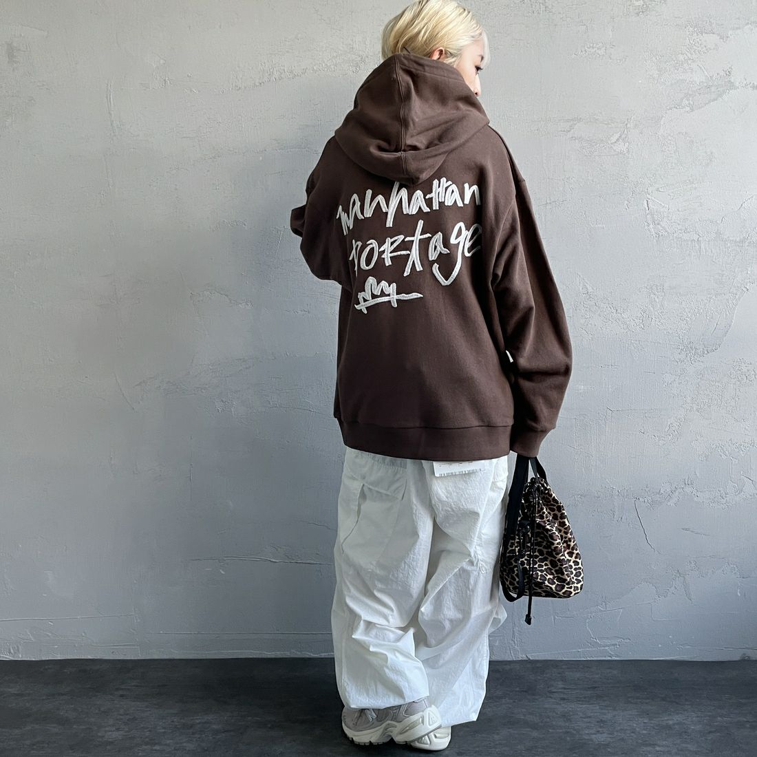 MANHATTAN PORTAGE [マンハッタンポーテージ] 別注 手書き風刺繍バック  